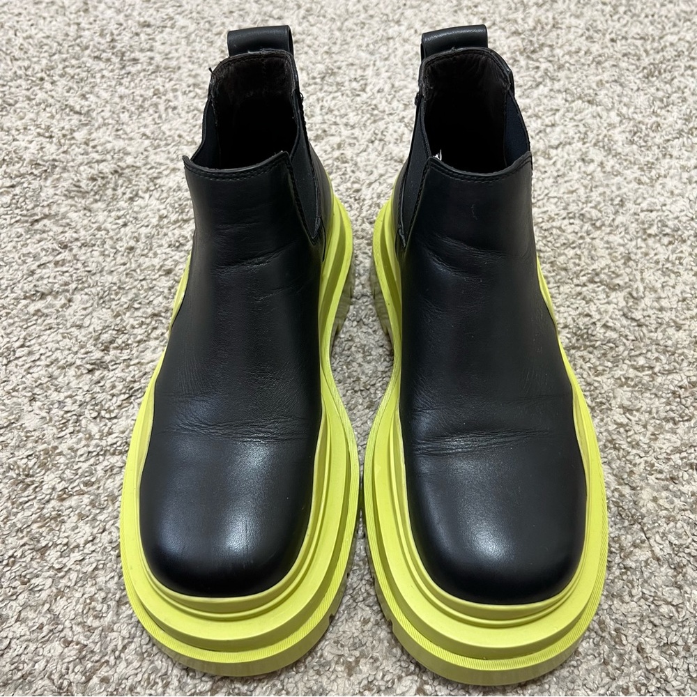 Bottega Veneta Tire Chelsea Boot Black Seagrass Women's Size 37 (US 7) - Picture 3 of 14